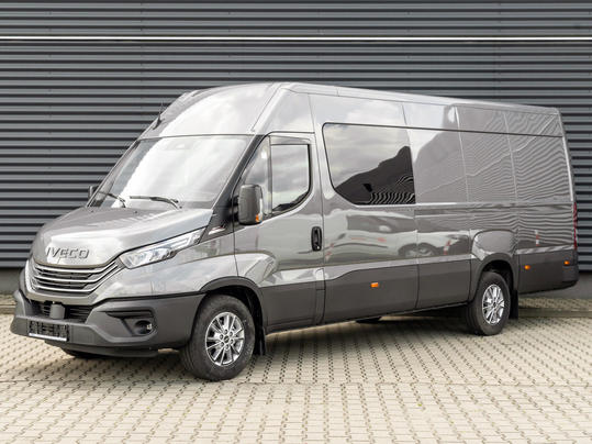 IVECO Daily 35S18A8 V VAN przewóz osób
