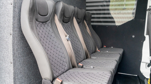 IVECO Daily 35S18 V VAN przewóz osób