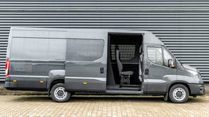 IVECO Daily 35S18 V VAN przewóz osób