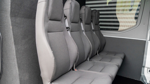 IVECO Daily 35S18 V VAN przewóz osób