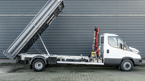 IVECO Daily 70C18HA8 ZABUDOWA Z ŻURAWIKIEM