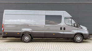 IVECO Daily 35S18A8 V VAN przewóz osób